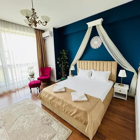 Luxury Mamaia Nord * ナボダリ